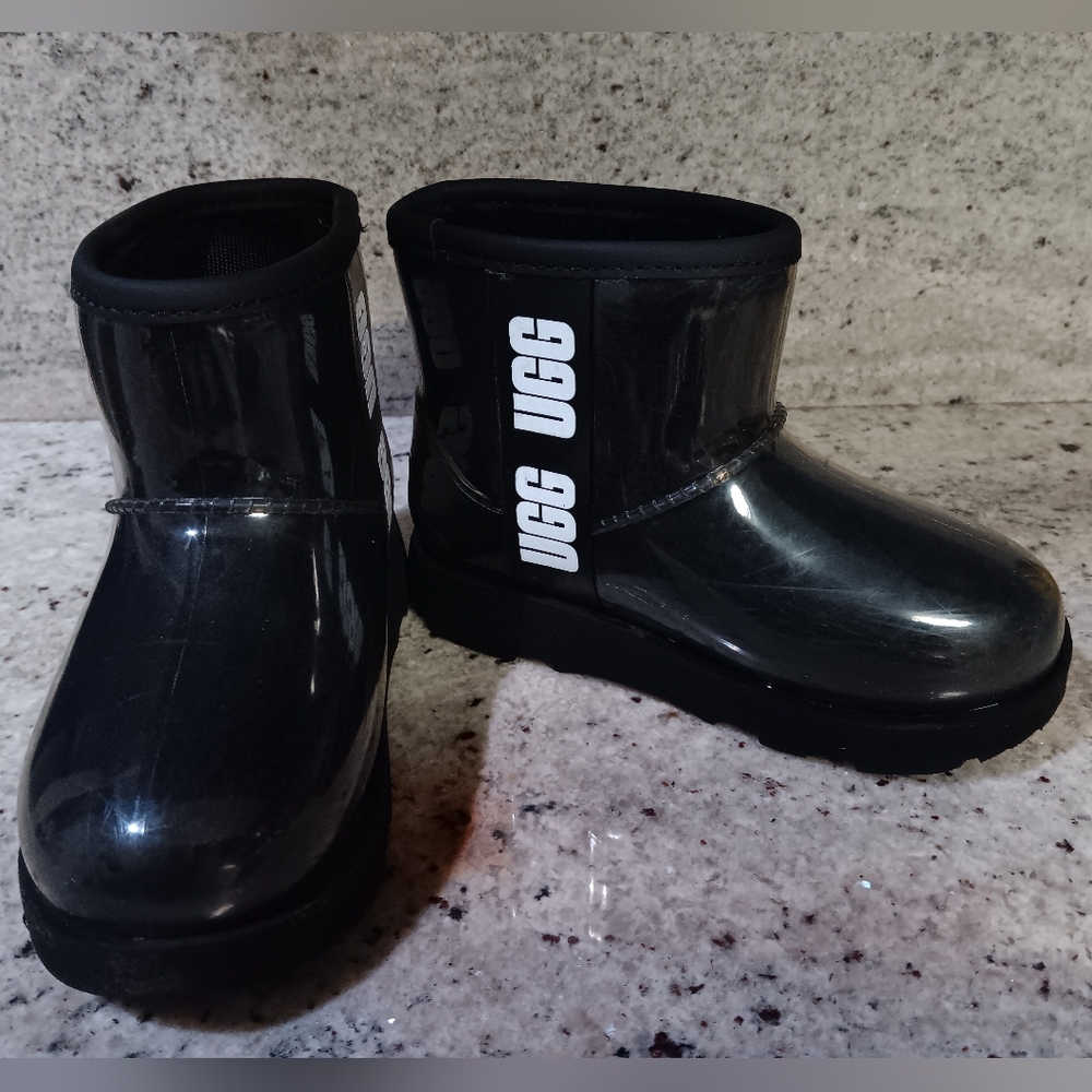 UGG Unisex Kids Black Classic Mini Clear Waterproof Booties Boots 11 w/ Sherpa